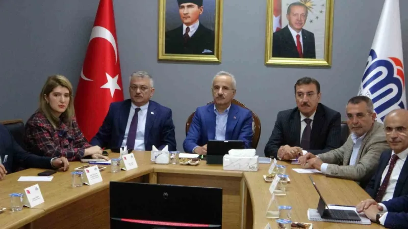 Bakan Uraloğlu, Malatya’da temaslarda bulunuyor Bakan Uraloğlu, Malatya’da temaslarda bulunuyor