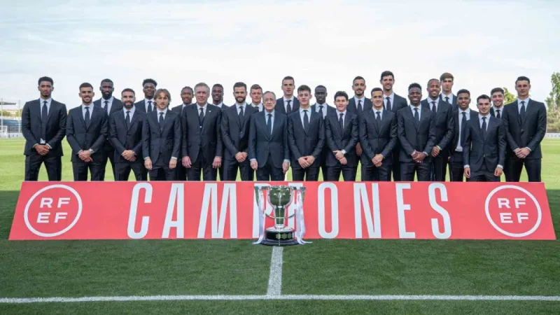 Real Madrid, şampiyonluk turu attı Real Madrid, şampiyonluk turu attı