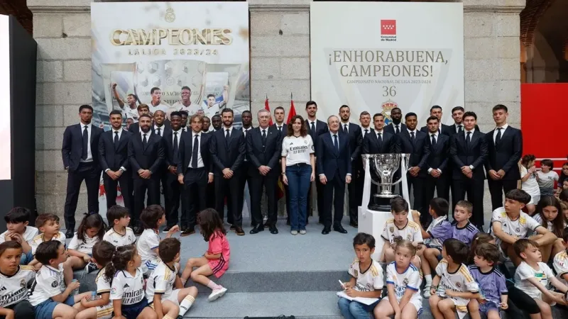 Real Madrid, şampiyonluk turu attı Real Madrid, şampiyonluk turu attı