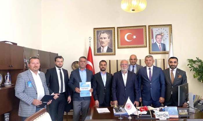 KAMİAD yöneticileri AK Parti Grup Başkanvekili Mustafa Elitaş’ı ziyaret etti