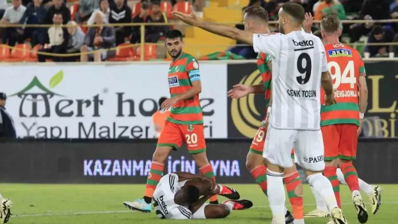 Trendyol Süper Lig: Alanyaspor: 1 - Beşiktaş: 1 (Maç sonucu) Trendyol Süper Lig: Alanyaspor: 1 - Beşiktaş: 1 (Maç sonucu)