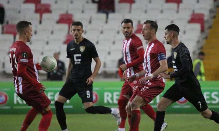 Sivassporlu Fredrik Ulvestad tarihe geçti! Sivas, Kosova ekibi Ballkani’ye 3-4 mağlup oldu