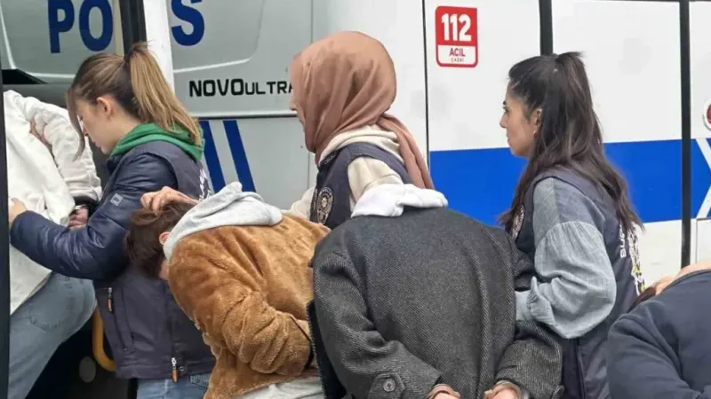 Bursa’da ’çağrı merkezi’ çetesine operasyon: 38 gözaltı