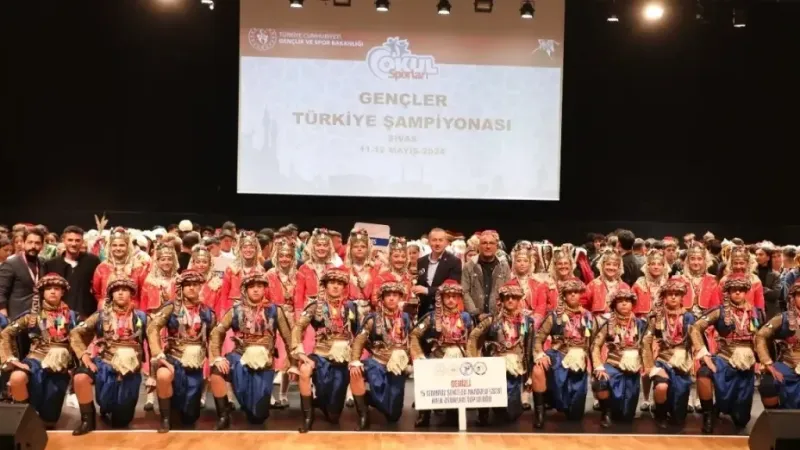 Halk Oyunları Türkiye Şampiyonası sona erdi Halk Oyunları Türkiye Şampiyonası sona erdi