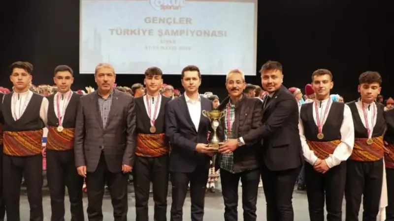 Halk Oyunları Türkiye Şampiyonası sona erdi Halk Oyunları Türkiye Şampiyonası sona erdi