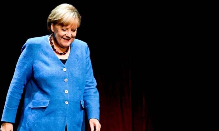 Merkel: Kalıcı barış ancak Rusya ile mümkün