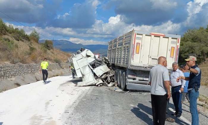 Adana’daki kazada Mustafa Aydın, Hatice Aydın ve Hasan Arık hayatını kaybetti