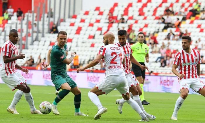 Antalyaspor, Konyaspor karşısında galibiyeti son dakikada kaçırdı: 1-1
