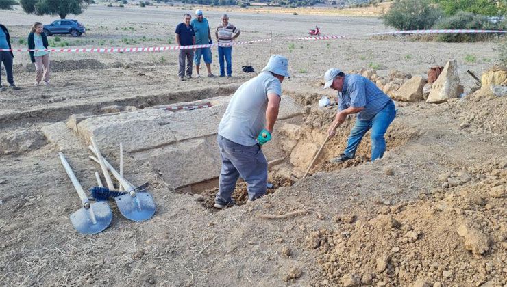 Bir ili heyecanlandıran keşif! Tarlayı ekip biçerken buldu: 2 bin 400 yıllık