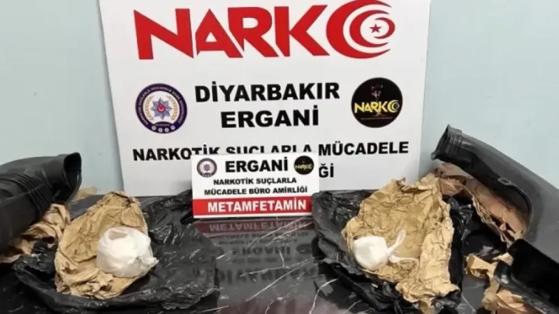 Diyarbakır’da kargo kolisinde ve araç yedek parçaları içerisinde uyuşturucu ele geçirildi Diyarbakır’da kargo kolisinde ve araç yedek parçaları içerisinde uyuşturucu ele geçirildi