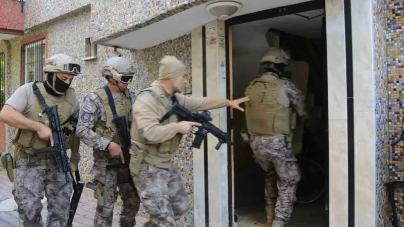 Antalya’da sosyal medya üzerinden uyuşturucu satışına eş zamanlı operasyon Antalya’da sosyal medya üzerinden uyuşturucu satışına eş zamanlı operasyon