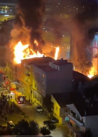 Kadıköy’de binada doğal gaz patlaması: 3 kişi hayatını kaybetti