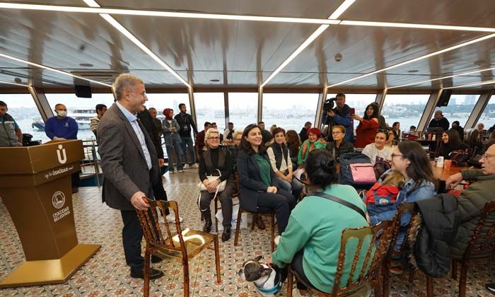 Üsküdar’da hayvanseverler ve minik dostlarına boğaz turu