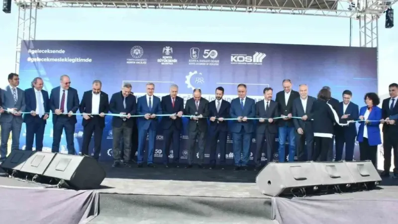 Türkiye’nin ilk Mesleki Eğitim Odaklı İstihdam Fuarı açıldı Türkiye’nin ilk Mesleki Eğitim Odaklı İstihdam Fuarı açıldı