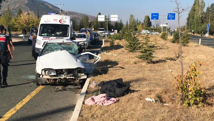 Elazığ’da feci kaza: 1 ölü 4 yaralı