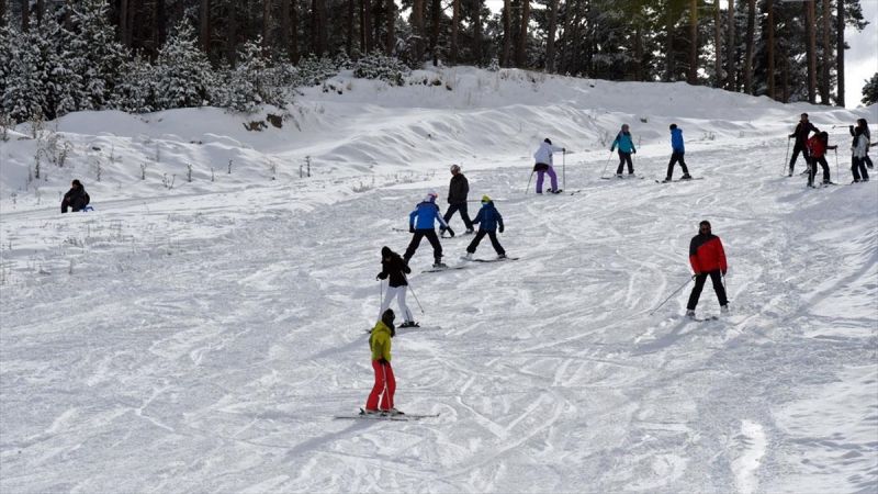 Cıbıltepe Kayak Merkezi’nde kayak sezonu açıldı