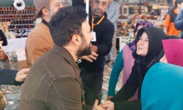 Megastar Tarkan’a Bursa’da yoğun ilgi