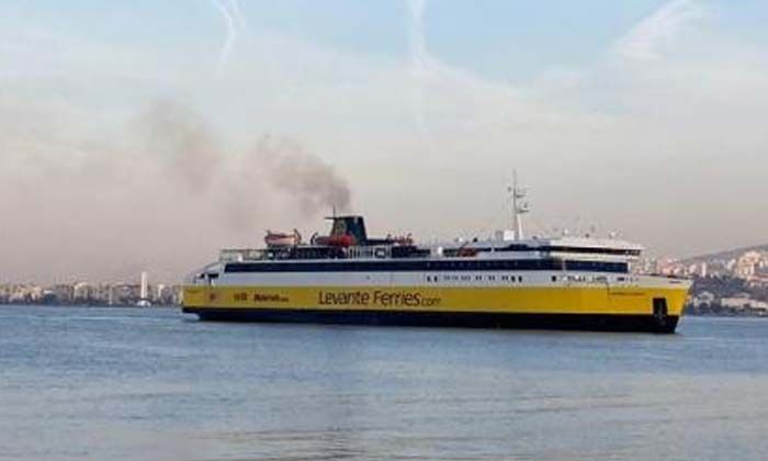 Selanik-İzmir feribot seferleri başladı