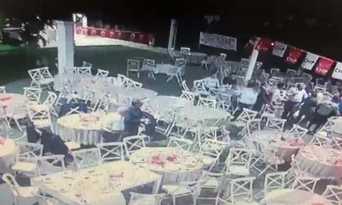 CHP’deki yumruklu saldırının ardından toplu istifa