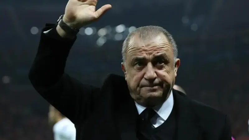 Terim, Panathinaikos’tan ayrıldı