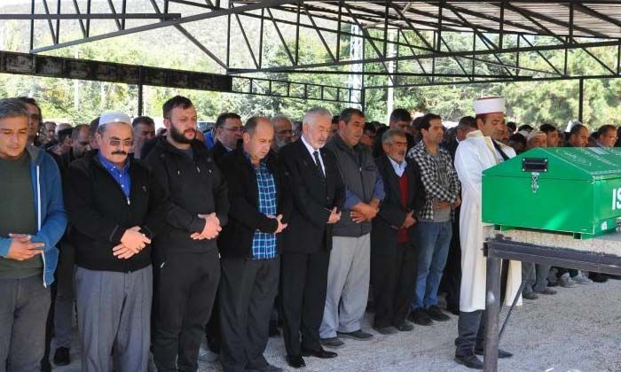 Kazada hayatını kaybeden genç kurye toprağa verildi