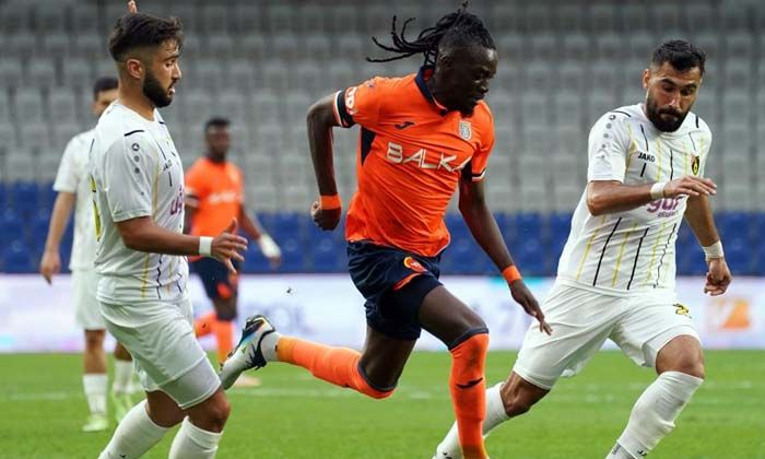 İstanbulspor’u rahat geçen Medipol Başakşehir, ikinci sıraya yükseldi