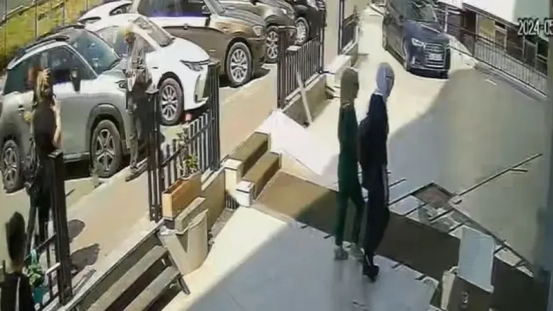 Bahçelievler’de 2 kadın hırsız altın dolu kasayı alıp götürdü