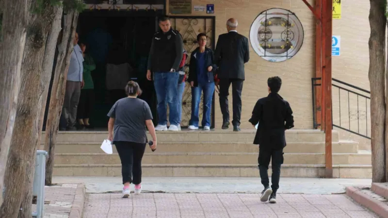 LGS’ye girecek öğrencilere uzmanından tavsiyeler LGS’ye girecek öğrencilere uzmanından tavsiyeler
