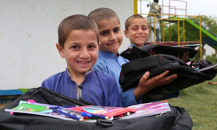 21 bin ihtiyaç sahibi öğrenciye kırtasiye desteği