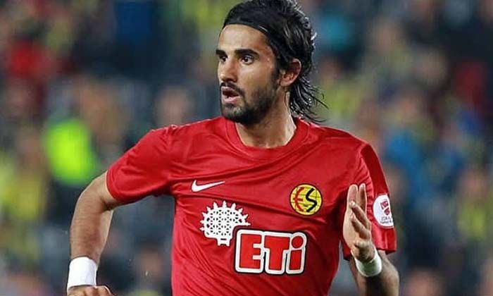 Alper Potuk’tan Es-es’e 100 bin liralık destek