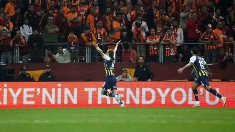 Çağlar Söyüncü, ikinci golünü derbide attı Çağlar Söyüncü, ikinci golünü derbide attı