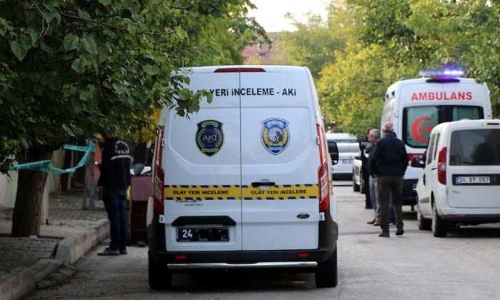 Erzincan’da simit satıcısı evinde ölü bulundu
