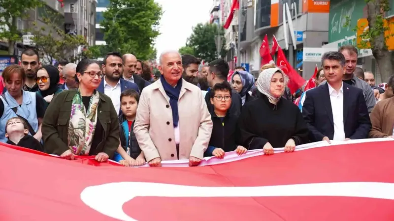 Ümraniye’de 19 Mayıs, ’Gençlik ve Spor’ yürüyüşüyle kutlandı