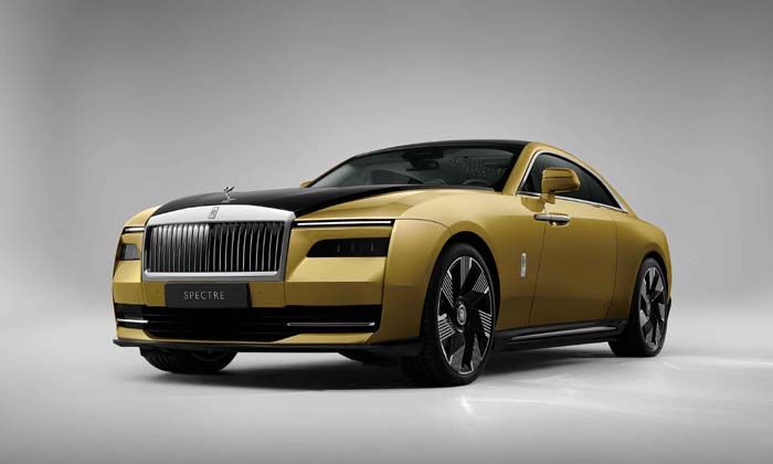 Rolls-Royce, ilk full elektrikli arabası Spectre’ı tanıttı