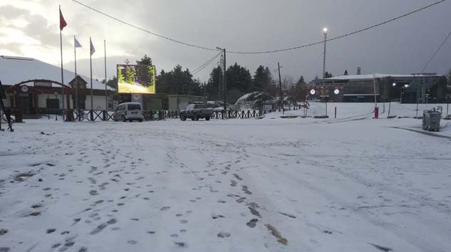 Uludağ’da nisan ayında kar sürprizi