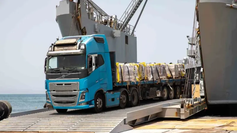 Gazze açıklarındaki geçici iskeleden 569 ton yardım ulaştırıldı