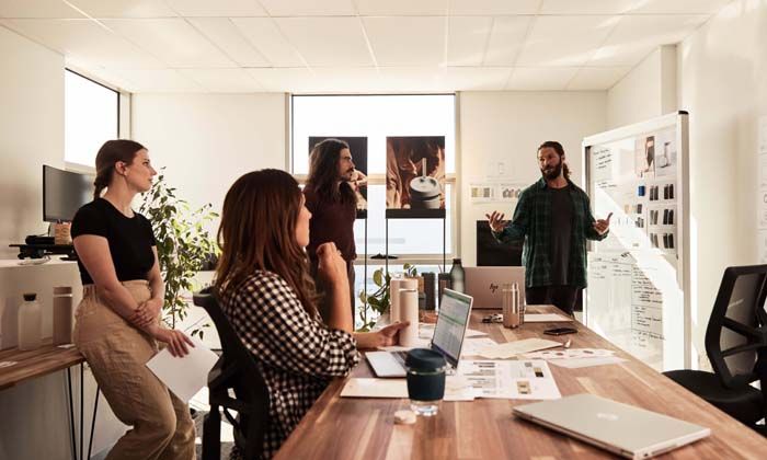 HP’den hibrit çalışma modelleri için çalışanları mutlu edecek yeni teknolojiler