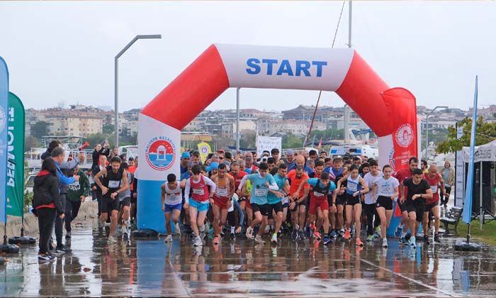 Yüzlerce kişi SMA’lı çocuklar için koştu