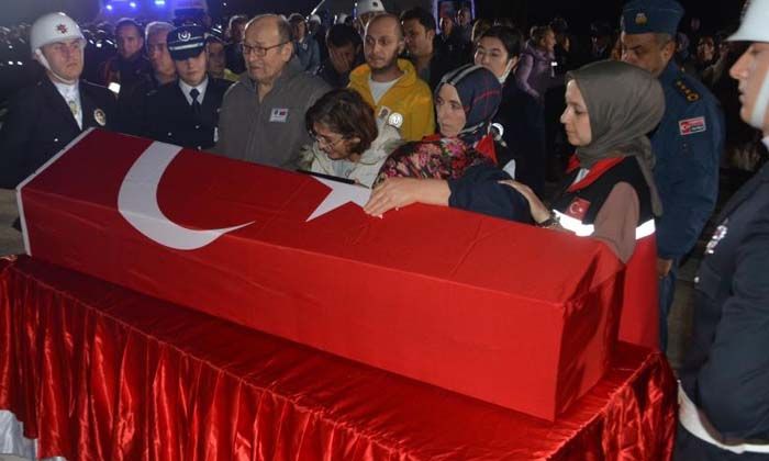 Trafik kazasında yaralanan polis memuru Hızır Bekir Baybörü şehit düştü