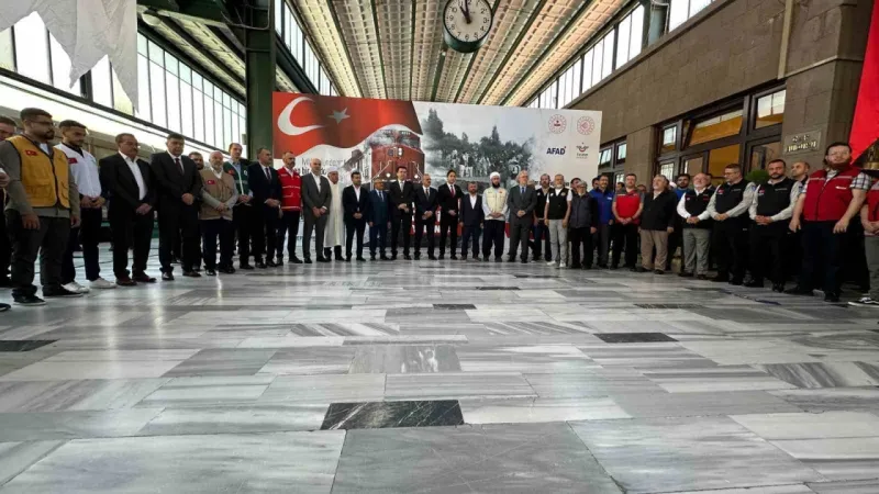 Afganistan’a yardım malzemesi taşıyacak ‘İyilik Treni’nin 20’incisi Ankara’dan hareket etti