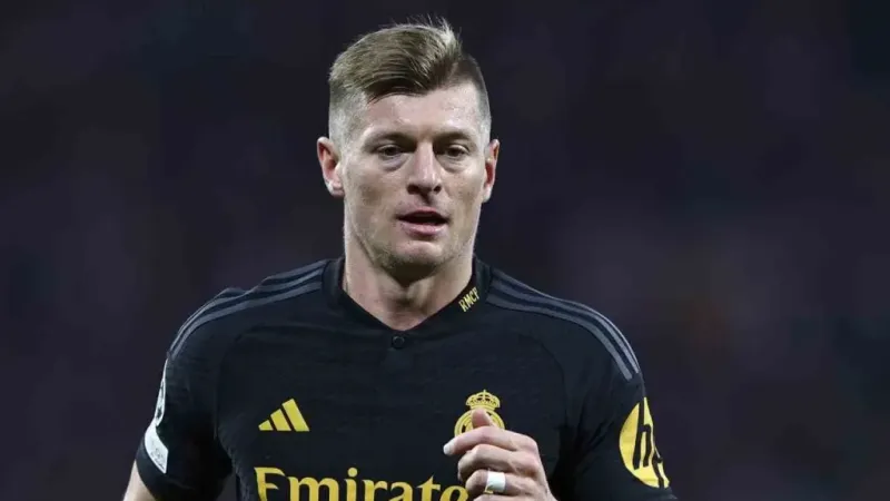 Toni Kroos futbolu bırakacağını açıkladı