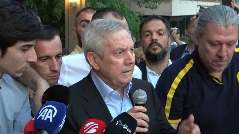 Aziz Yıldırım: "Şampiyon olursak seçilme şansımız azalacak, yine de Fenerbahçe şampiyon olsun"