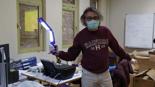 Koronavirüsü 15 saniyede öldüren cihaz tasarlandı