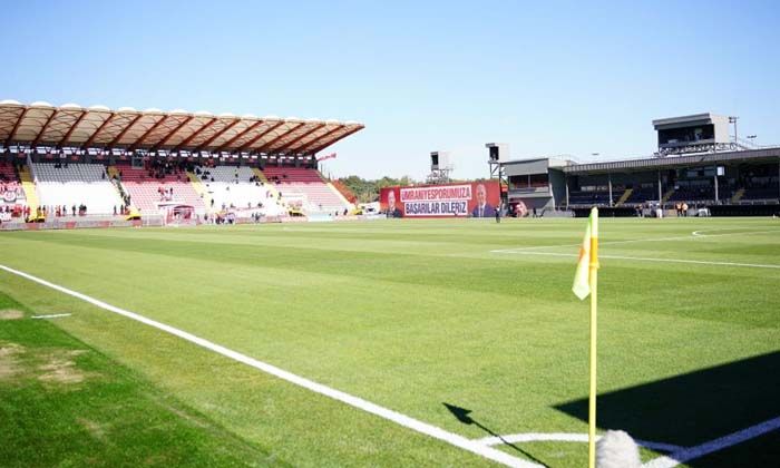 Ümraniyespor stadına kavuştu