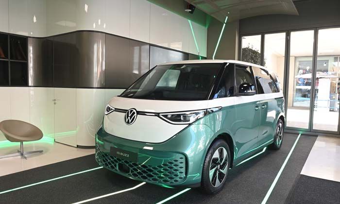 Volkswagen Ticari Araç’ın tamamen elektrikli ID. Buzz modeli Doğuş Otomotiv Plus’ta sergileniyor