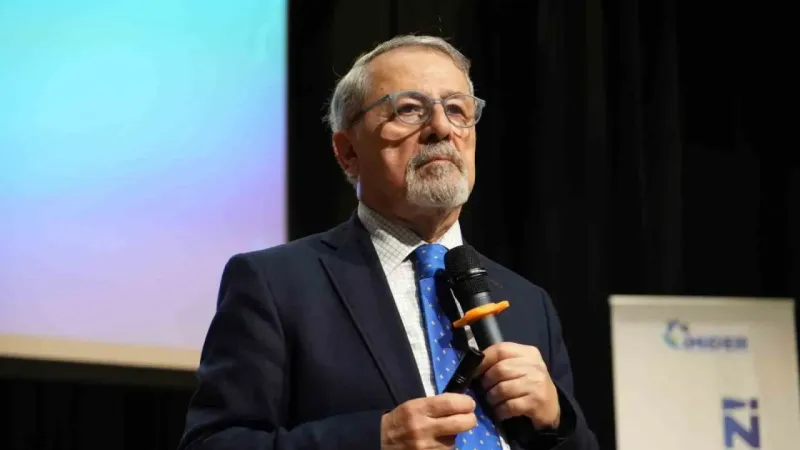 Prof. Dr. Naci Görür: “Binaları hiç acımadan kepçeyi vurarak yıkacaksın”