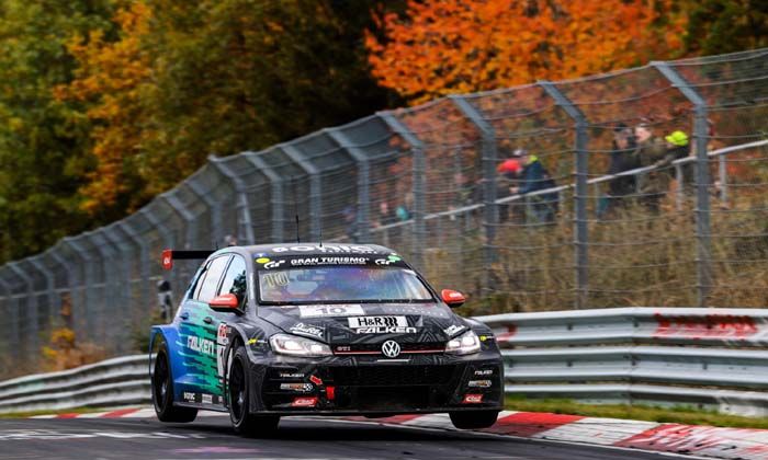 Emir Aşarı şampiyonluğa bir yarış uzakta