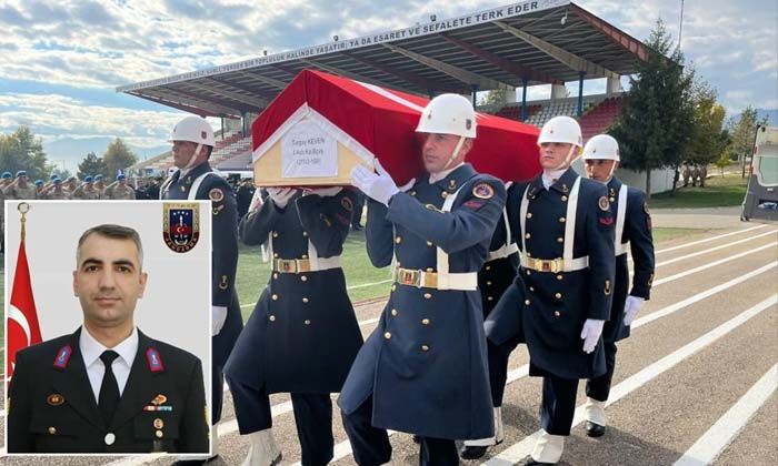 Görevi başında kalp krizi geçiren astsubay törenle son yolculuğuna uğurlandı