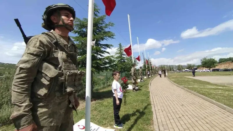 Bingöl’de 31 yıl önce şehit edilen 33 er anıldı