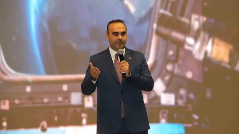 Bakan Kacır: “Akıncı 1,5 saate yakın bir zaman içerisinde İran’da düşen helikopterin lokasyonunu tespit etti”